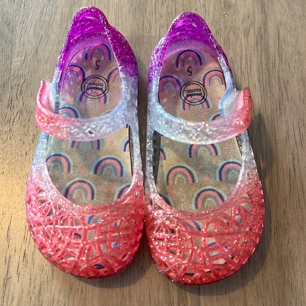 (5/$10) Jelly sandals Size 5 little girl